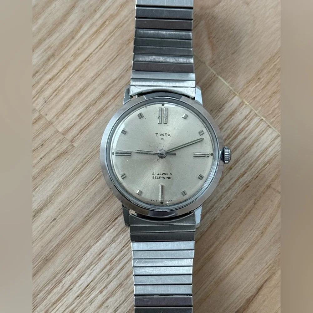 Timex 1968 Prestige 21 Jewels Self-Winding Vintage Watch Stainless Bracelet